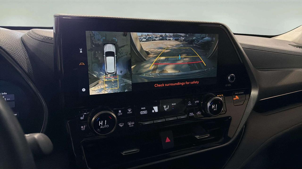 2024 Toyota Highlander PLATINUM | AWD | PANO ROOF | LEATHER | CLEAN CARFA Photo