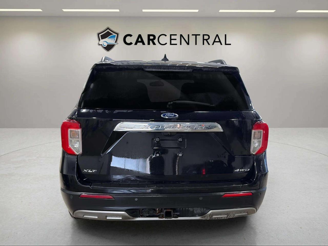 2021 Ford Explorer XLT | 4WD | PANO ROOF | TOW PKG | CLEAN CARFAX Photo