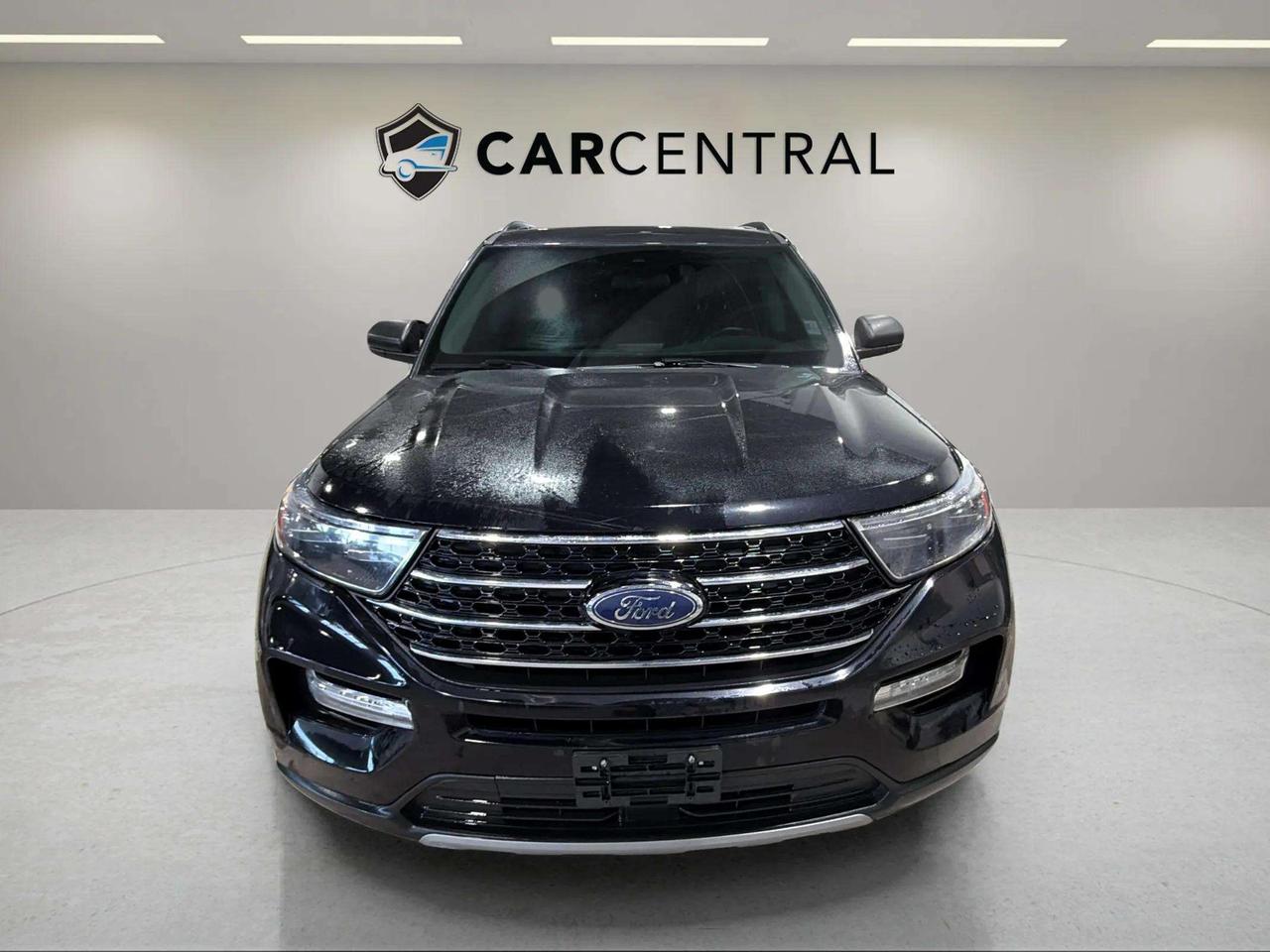 2021 Ford Explorer XLT | 4WD | PANO ROOF | TOW PKG | CLEAN CARFAX Photo