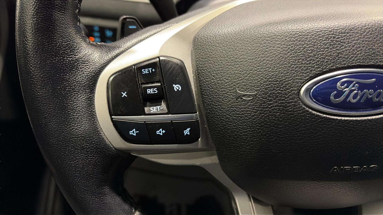 2021 Ford Explorer XLT | 4WD | PANO ROOF | TOW PKG | CLEAN CARFAX Photo