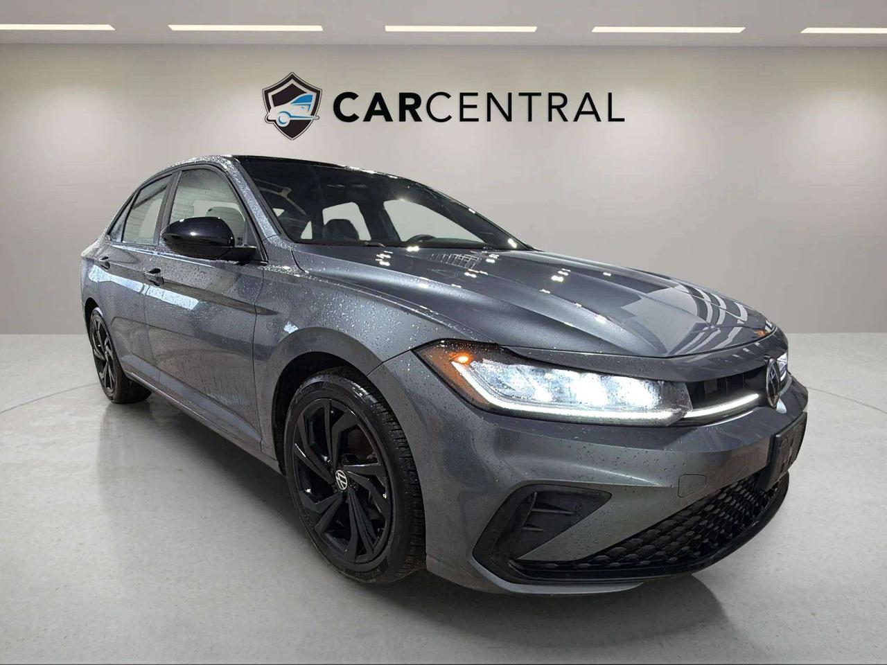 2025 Volkswagen Jetta COMFORTLINE | SPORT | PANO ROOF | BLACK ALLOYS Photo