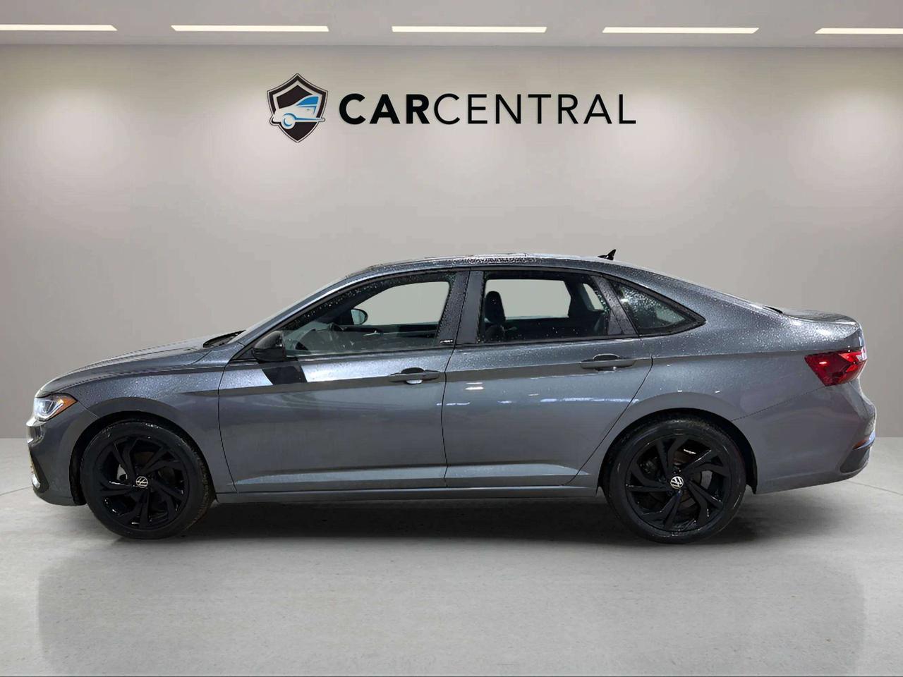 2025 Volkswagen Jetta COMFORTLINE | SPORT | PANO ROOF | BLACK ALLOYS Photo