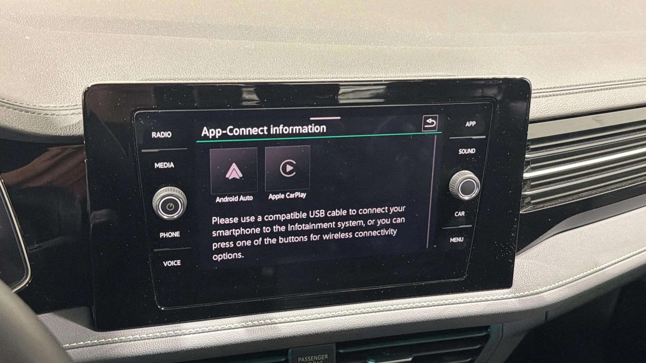 2025 Volkswagen Jetta COMFORTLINE | SPORT | PANO ROOF | BLACK ALLOYS Photo