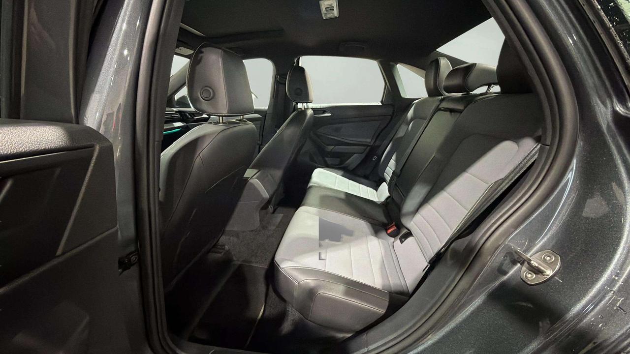 2025 Volkswagen Jetta COMFORTLINE | SPORT | PANO ROOF | BLACK ALLOYS Photo