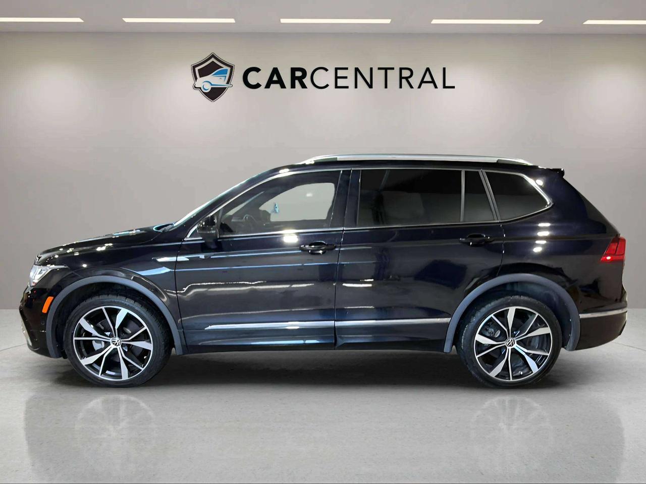 2023 Volkswagen Tiguan HIGHLINE | R LINE | CLEAN CARFAX | PANO |360 Photo