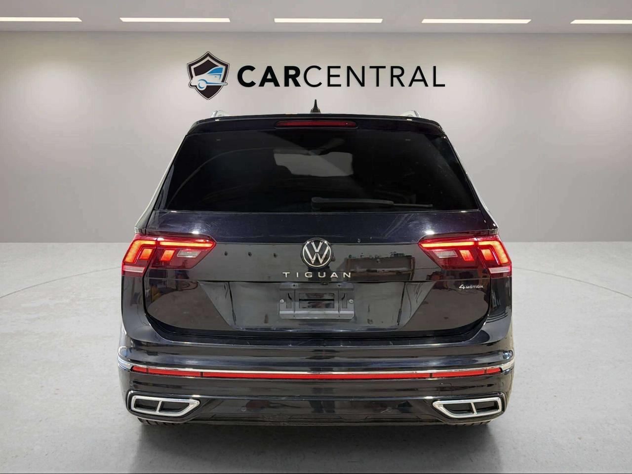 2023 Volkswagen Tiguan HIGHLINE | R LINE | CLEAN CARFAX | PANO |360 Photo3
