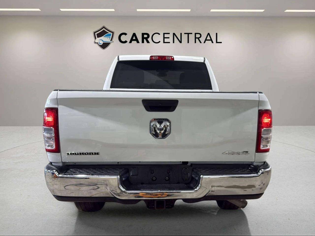 2024 RAM 3500 BIG HORN | 6.4 HEMI | LOW KMS | CLEAN CARFAX | Photo3