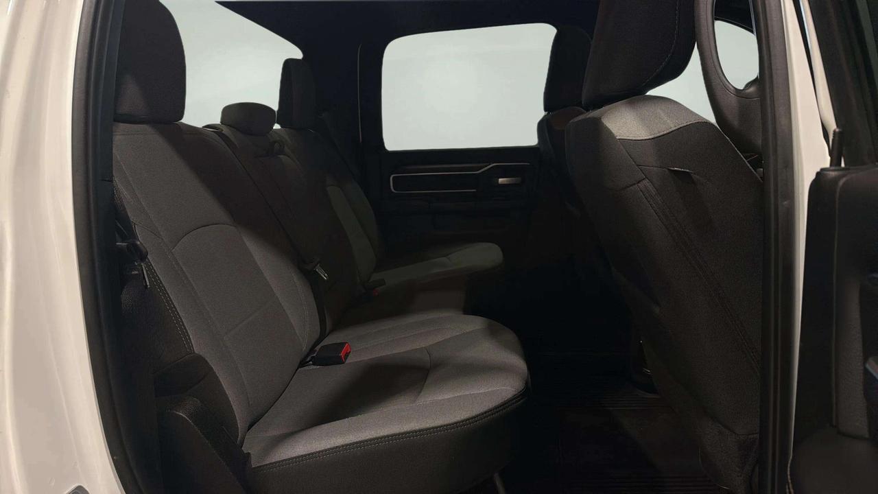 2024 RAM 3500 BIG HORN | 6.4 HEMI | LOW KMS | CLEAN CARFAX | Photo