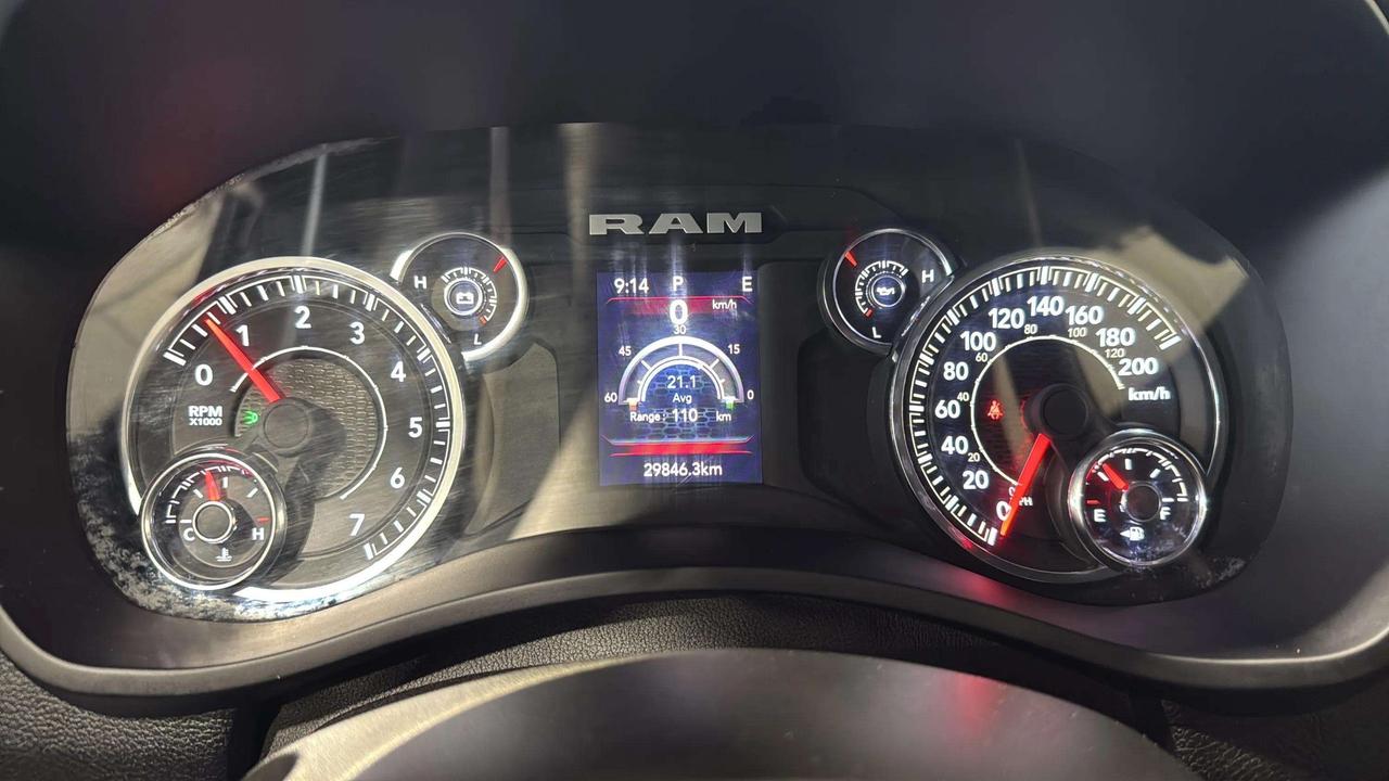 2024 RAM 3500 BIG HORN | 6.4 HEMI | LOW KMS | CLEAN CARFAX | Photo