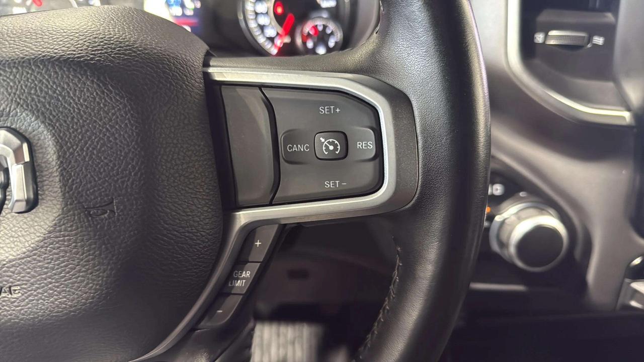 2024 RAM 3500 BIG HORN | 6.4 HEMI | LOW KMS | CLEAN CARFAX | Photo