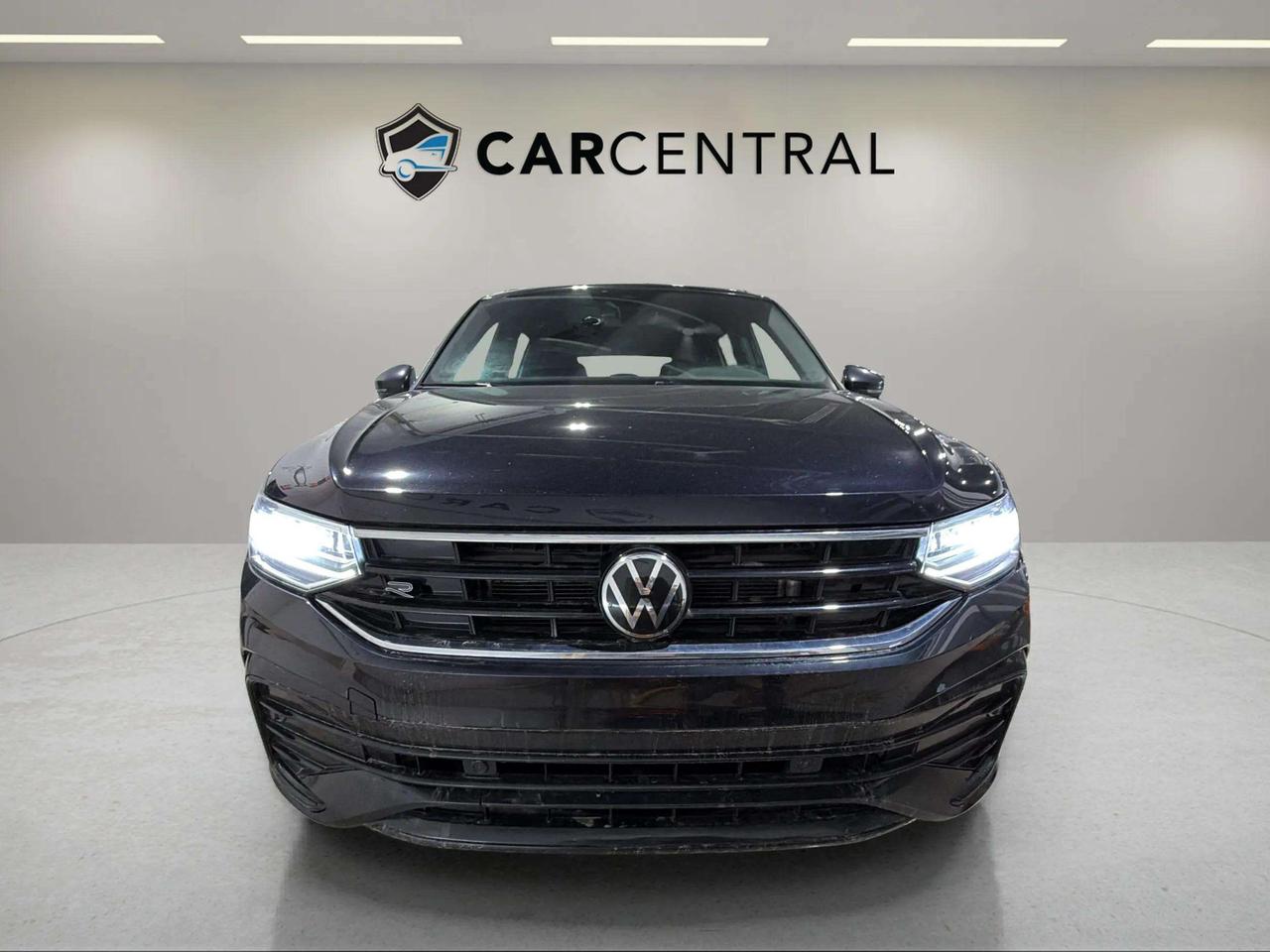 2024 Volkswagen Tiguan COMFORTLINE R LINE BLACK EDITION | CLEAN CARFAX | Photo
