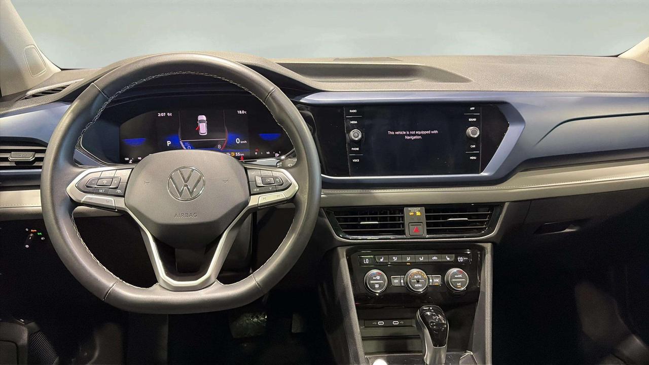 2024 Volkswagen Taos COMFORTLINE | CARPLAY  | PANO ROOF | CLEAN CARFAXY Photo