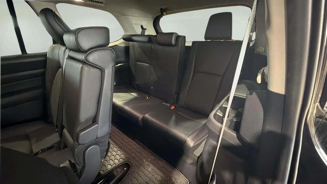 2025 Toyota Grand Highlander XLE | AWD | LEATHER | 8 PASSENGER | CLEAN CARFAX | Photo
