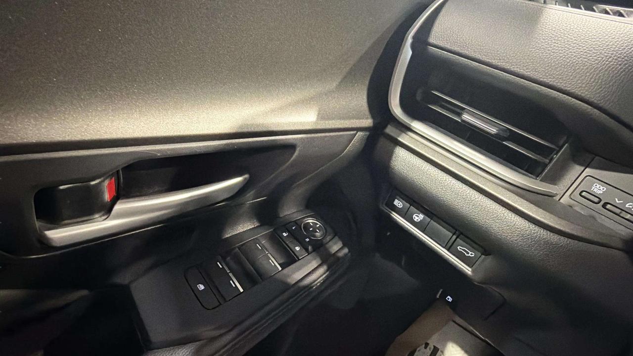 2025 Toyota Grand Highlander XLE | AWD | LEATHER | 8 PASSENGER | CLEAN CARFAX | Photo