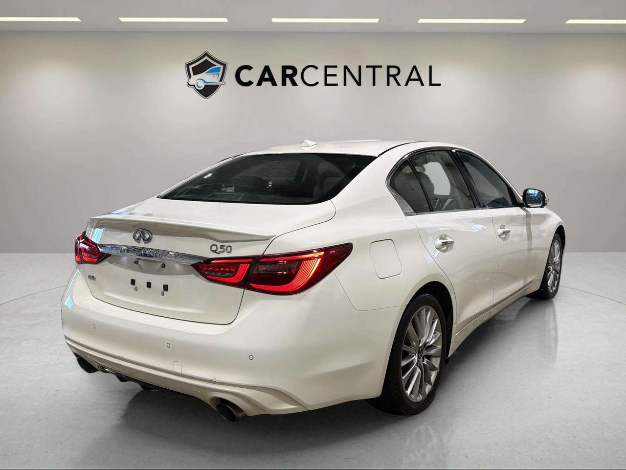 2021 Infiniti Q50 LUXE | AWD | LEATHER | SUNROOF | CLEAN CARFAX | Photo