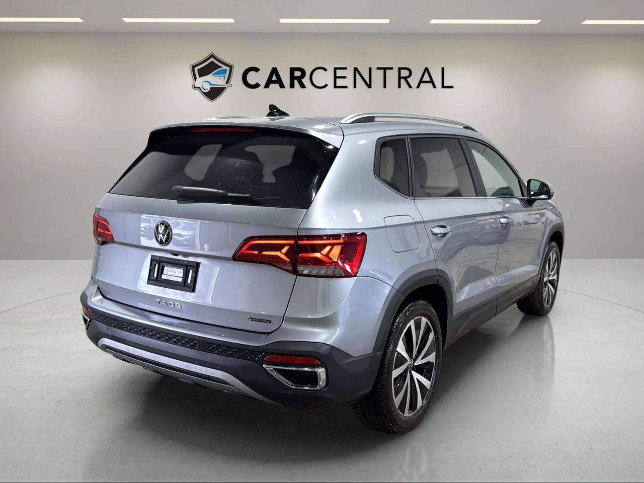 2023 Volkswagen Taos COMFORTLINE | PANO ROOF | 1 OWNER | CLEAN CARFAX Photo