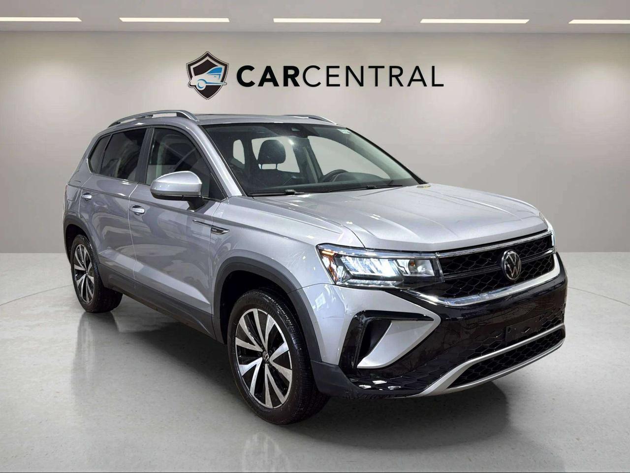 2023 Volkswagen Taos COMFORTLINE | PANO ROOF | 1 OWNER | CLEAN CARFAX Photo