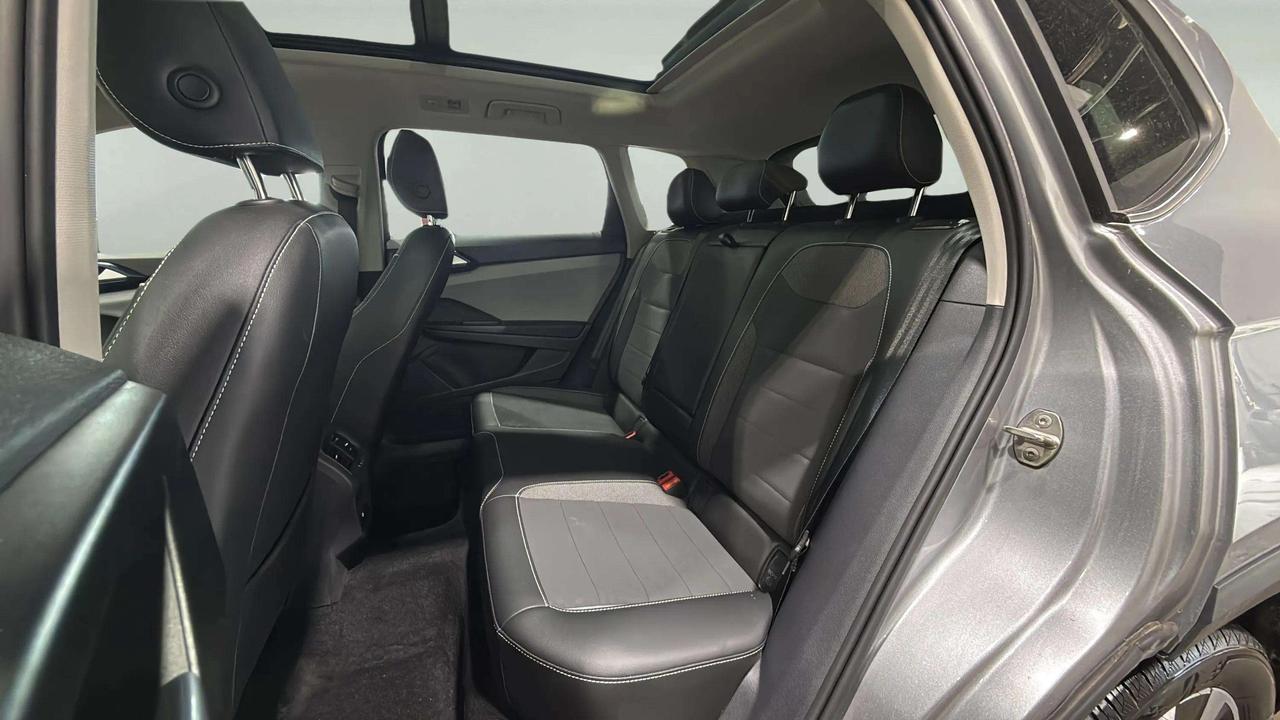 2023 Volkswagen Taos COMFORTLINE | PANO ROOF | 1 OWNER | CLEAN CARFAX Photo
