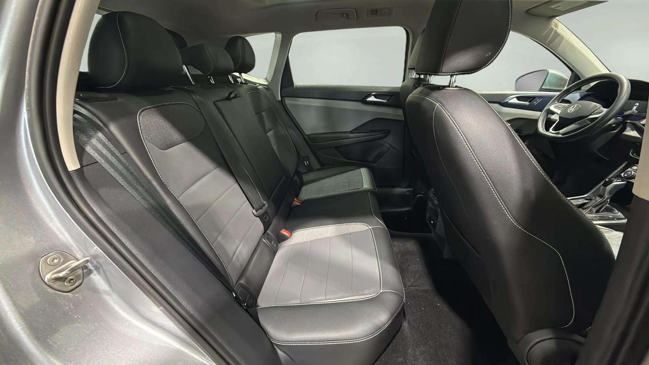 2023 Volkswagen Taos COMFORTLINE | PANO ROOF | 1 OWNER | CLEAN CARFAX Photo