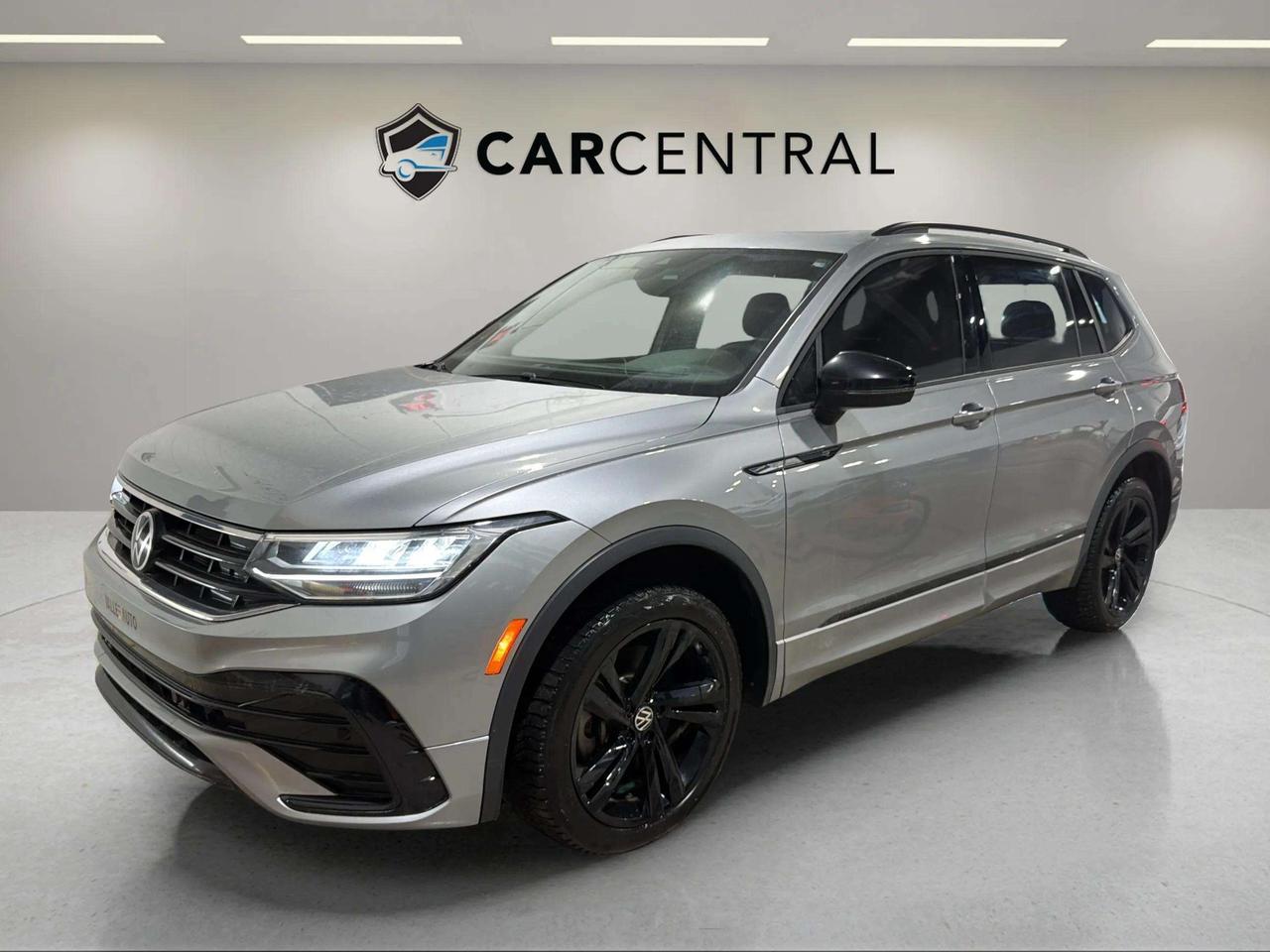 2023 Volkswagen Tiguan COMFORTLINE | R LINE | CLEAN CARFAX| PANO| CARPLAY Photo0