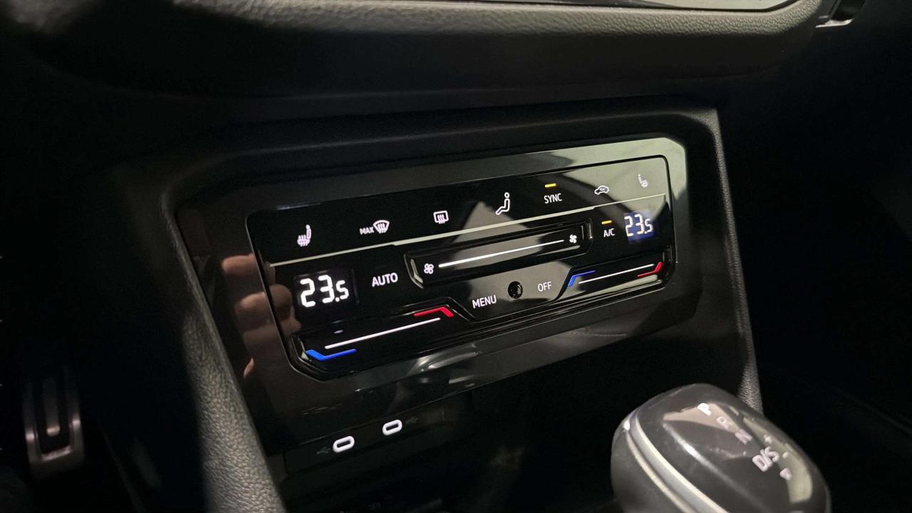 2023 Volkswagen Tiguan COMFORTLINE | R LINE | CLEAN CARFAX| PANO| CARPLAY Photo