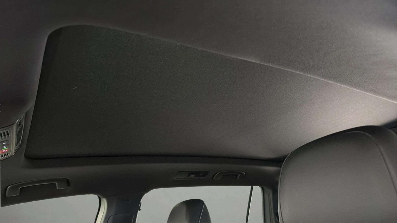 2023 Volkswagen Tiguan COMFORTLINE | R LINE | CLEAN CARFAX| PANO| CARPLAY Photo