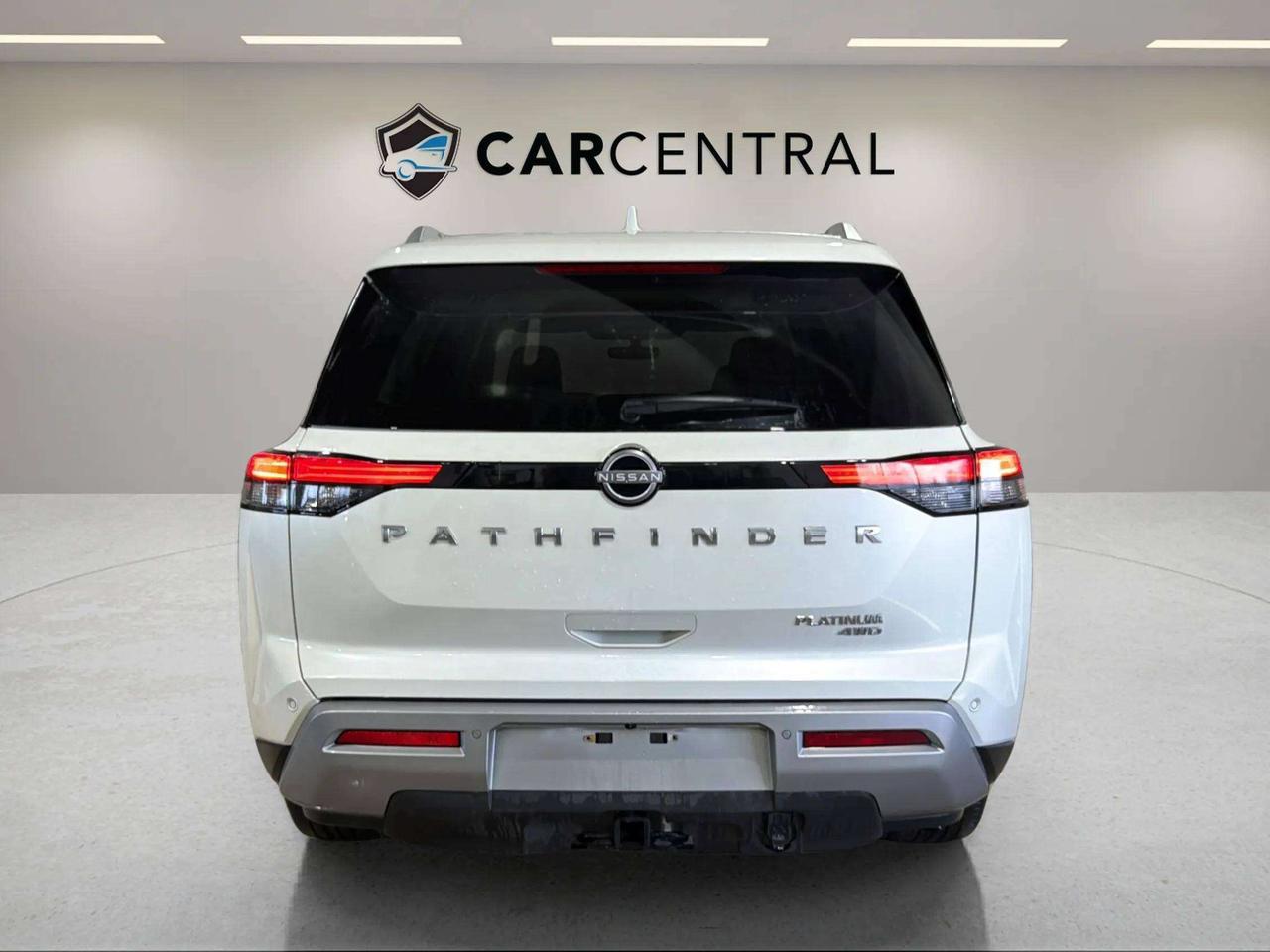 2024 Nissan Pathfinder PLATINUM | 360 | CLEAN CARFAX | PRO PILOT | LOW KM Photo