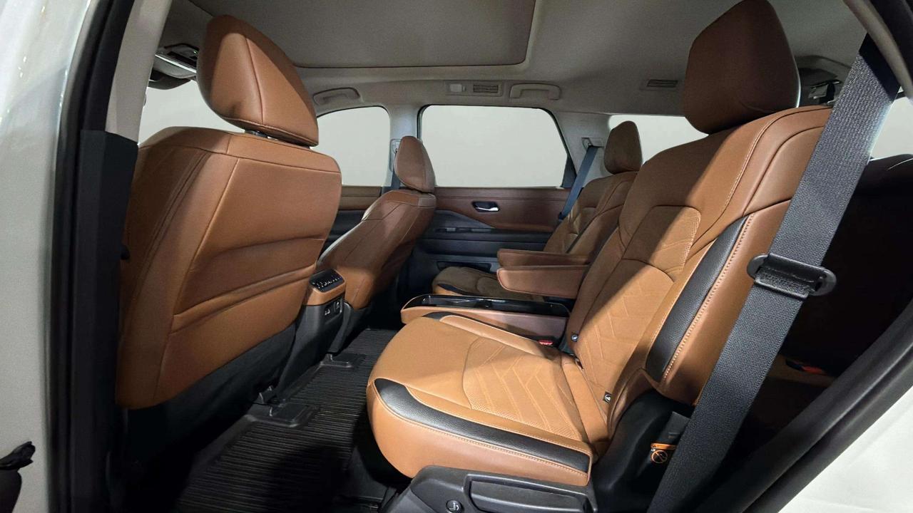2024 Nissan Pathfinder PLATINUM | 360 | CLEAN CARFAX | PRO PILOT | LOW KM Photo