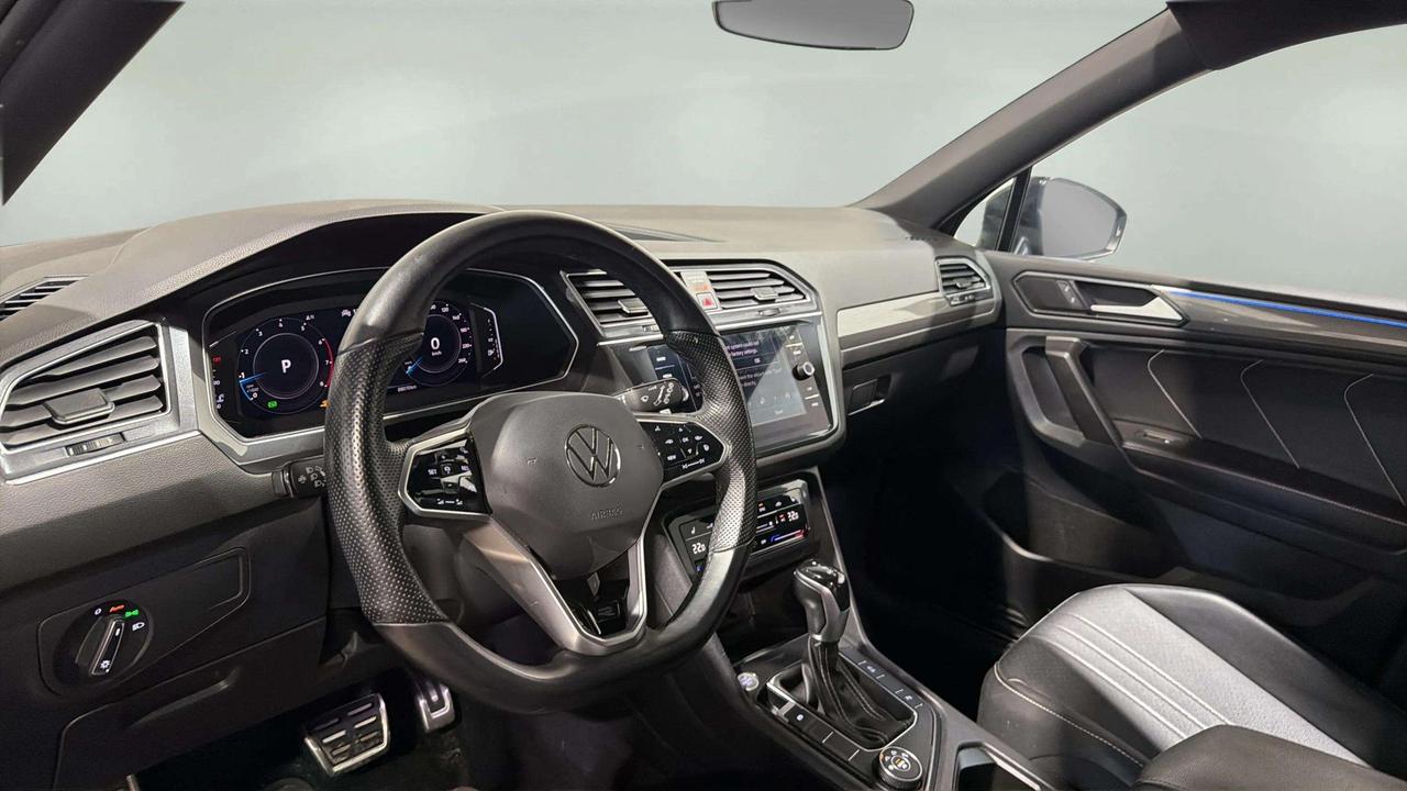 2023 Volkswagen Tiguan COMFORTLINE | R LINE | CLEAN CARFAX| PANO| CARPLAY Photo