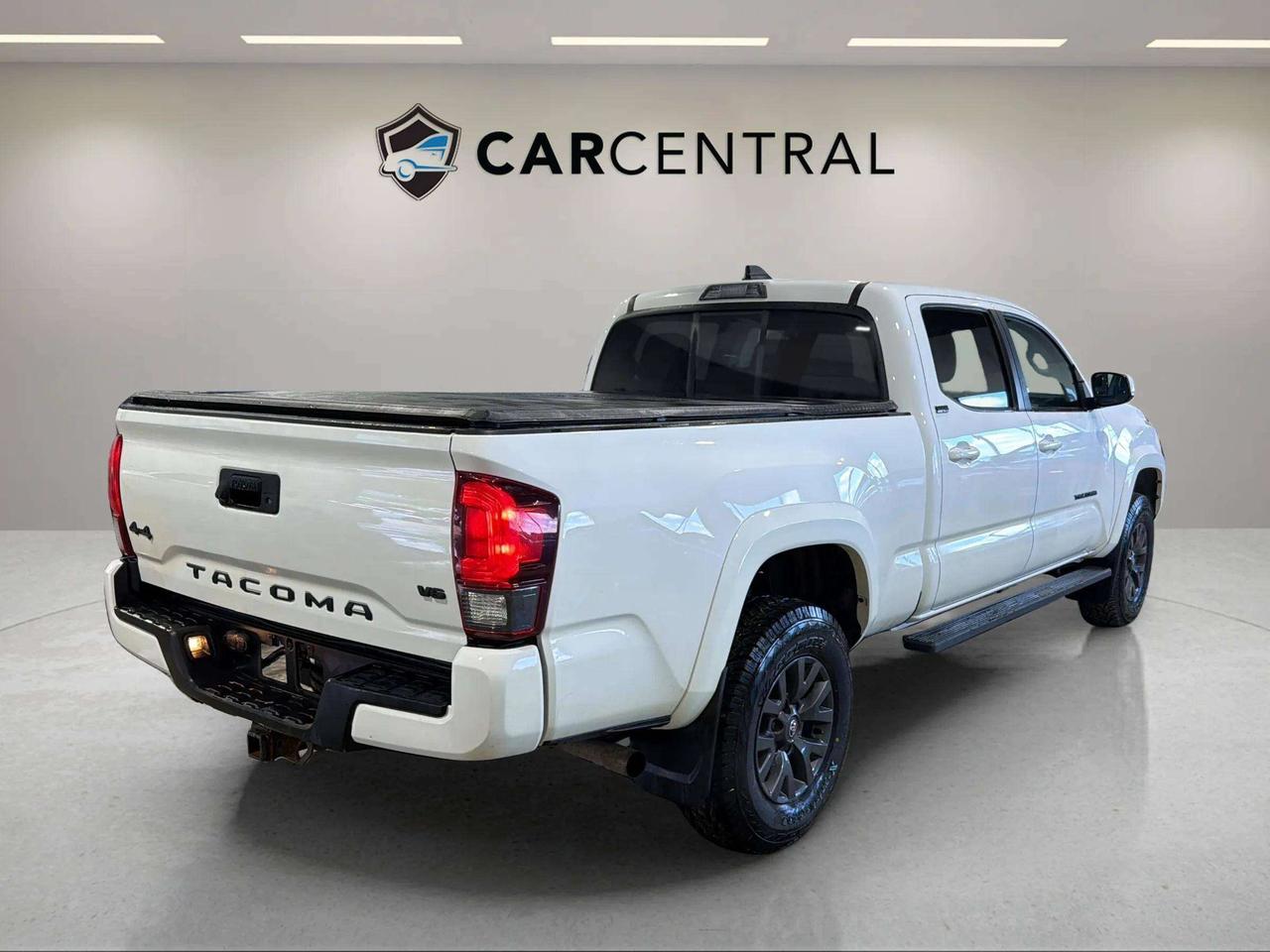 2020 Toyota Tacoma 4X4 | CLEAN CARFAX | HTD SEATS | 23 SERVICE REC Photo4