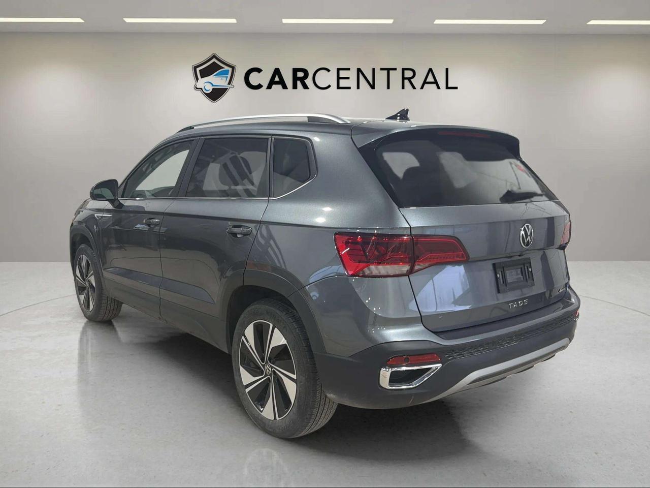 2024 Volkswagen Taos HIGHLINE | CLEAN CARFAX | PANO | CARPLAY | VENT SE Photo
