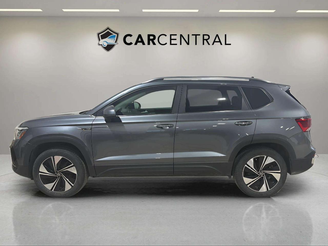 2024 Volkswagen Taos HIGHLINE | CLEAN CARFAX | PANO | CARPLAY | VENT SE Photo