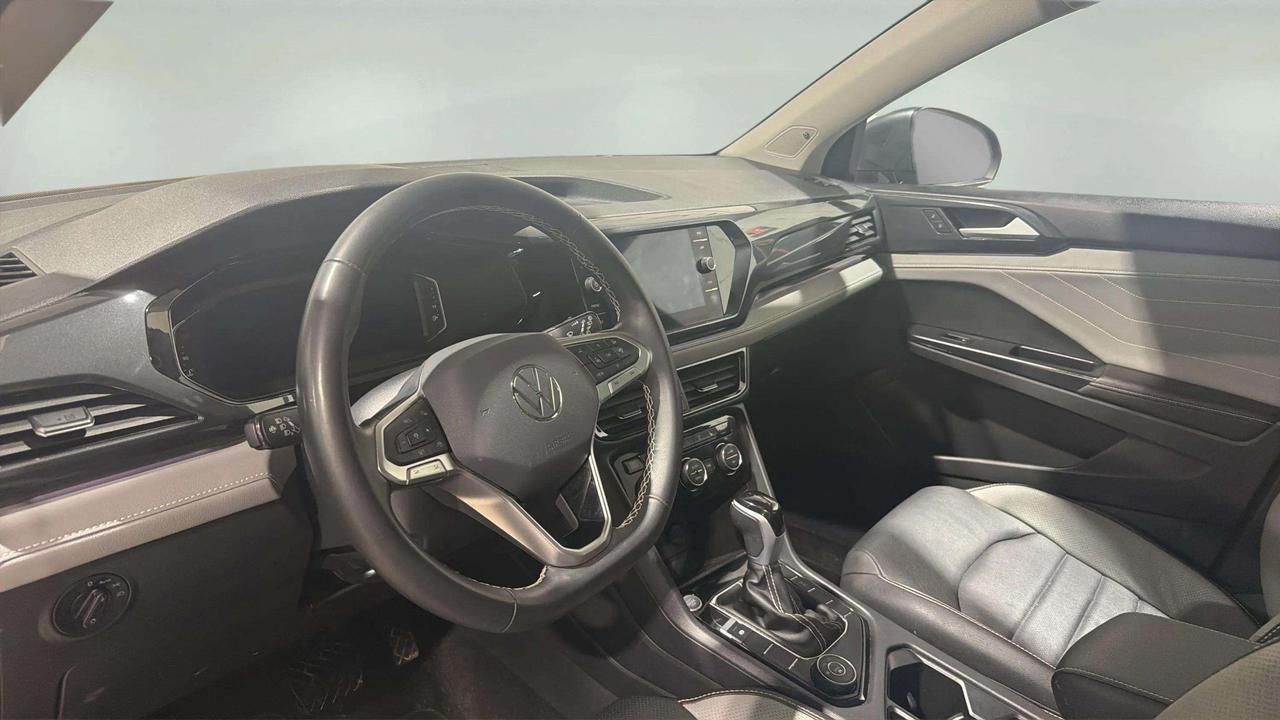 2024 Volkswagen Taos HIGHLINE | CLEAN CARFAX | PANO | CARPLAY | VENT SE Photo