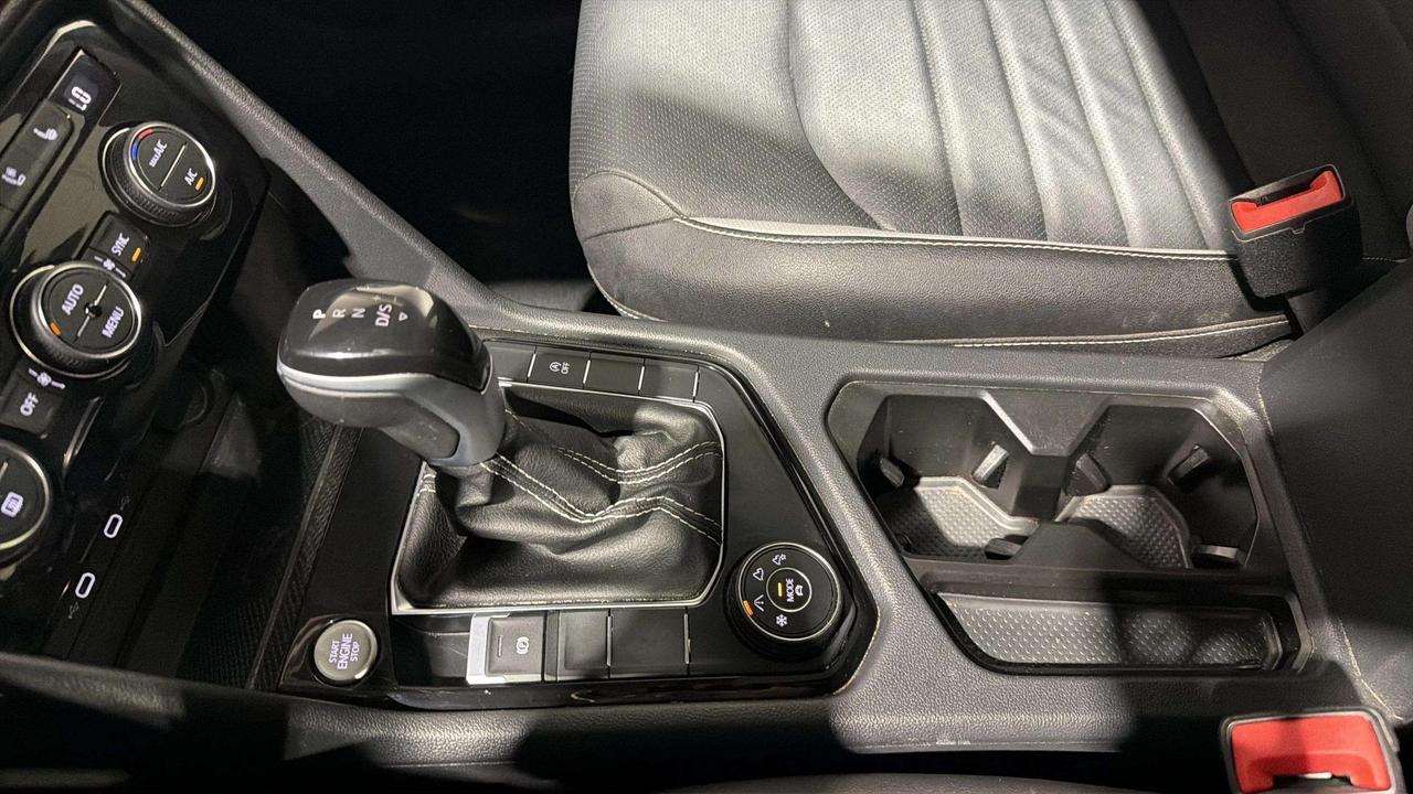 2024 Volkswagen Taos HIGHLINE | CLEAN CARFAX | PANO | CARPLAY | VENT SE Photo