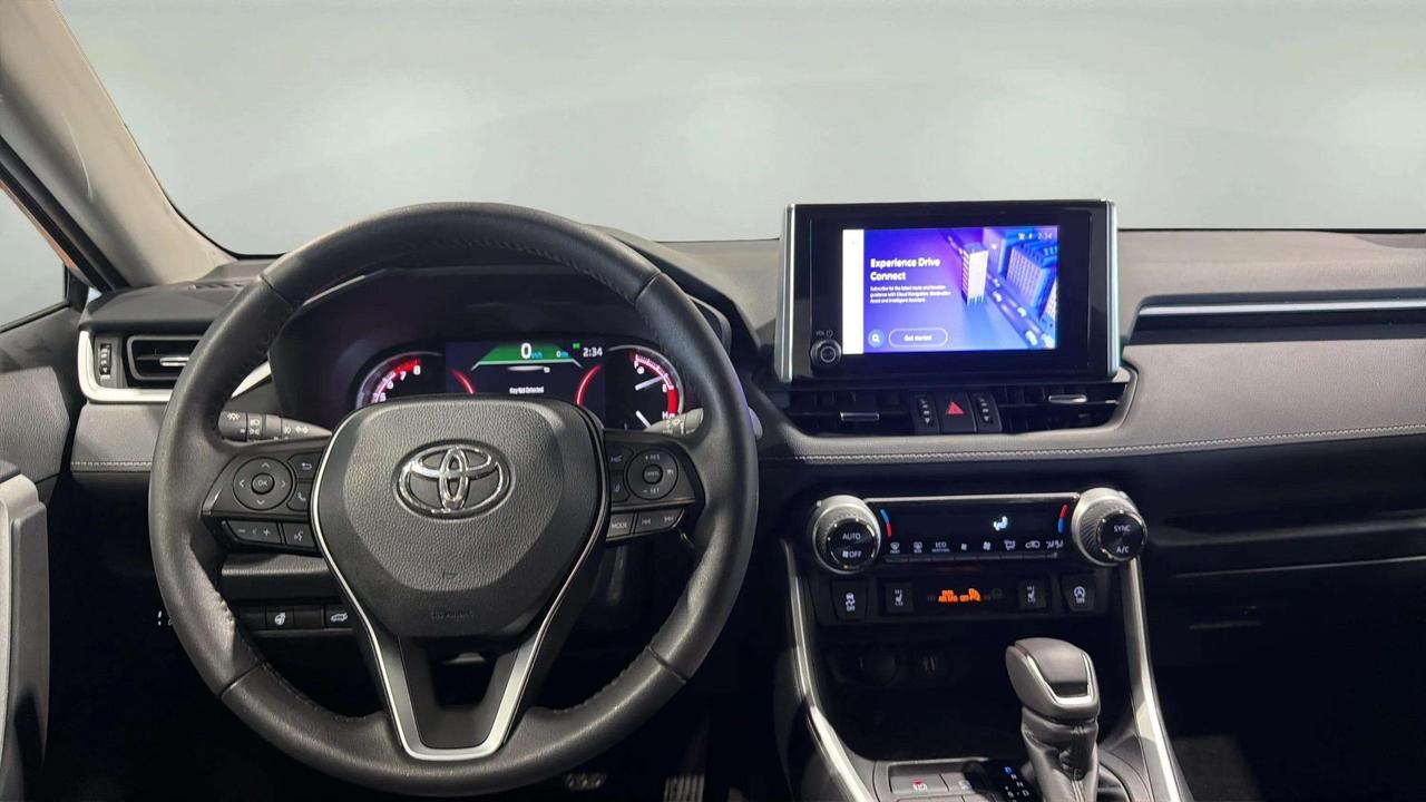 2024 Toyota RAV4 XLE|CLEAN CARFAX|1OWNER|ROOF|LEATHER|PWR LIFTGATE Photo