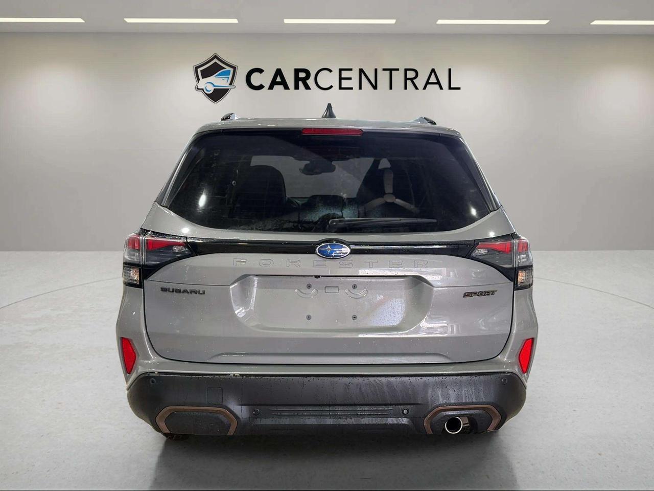 2025 Subaru Forester SPORT |LEATHER| CLEANCARFAX| PANO| CARPLAY Photo3