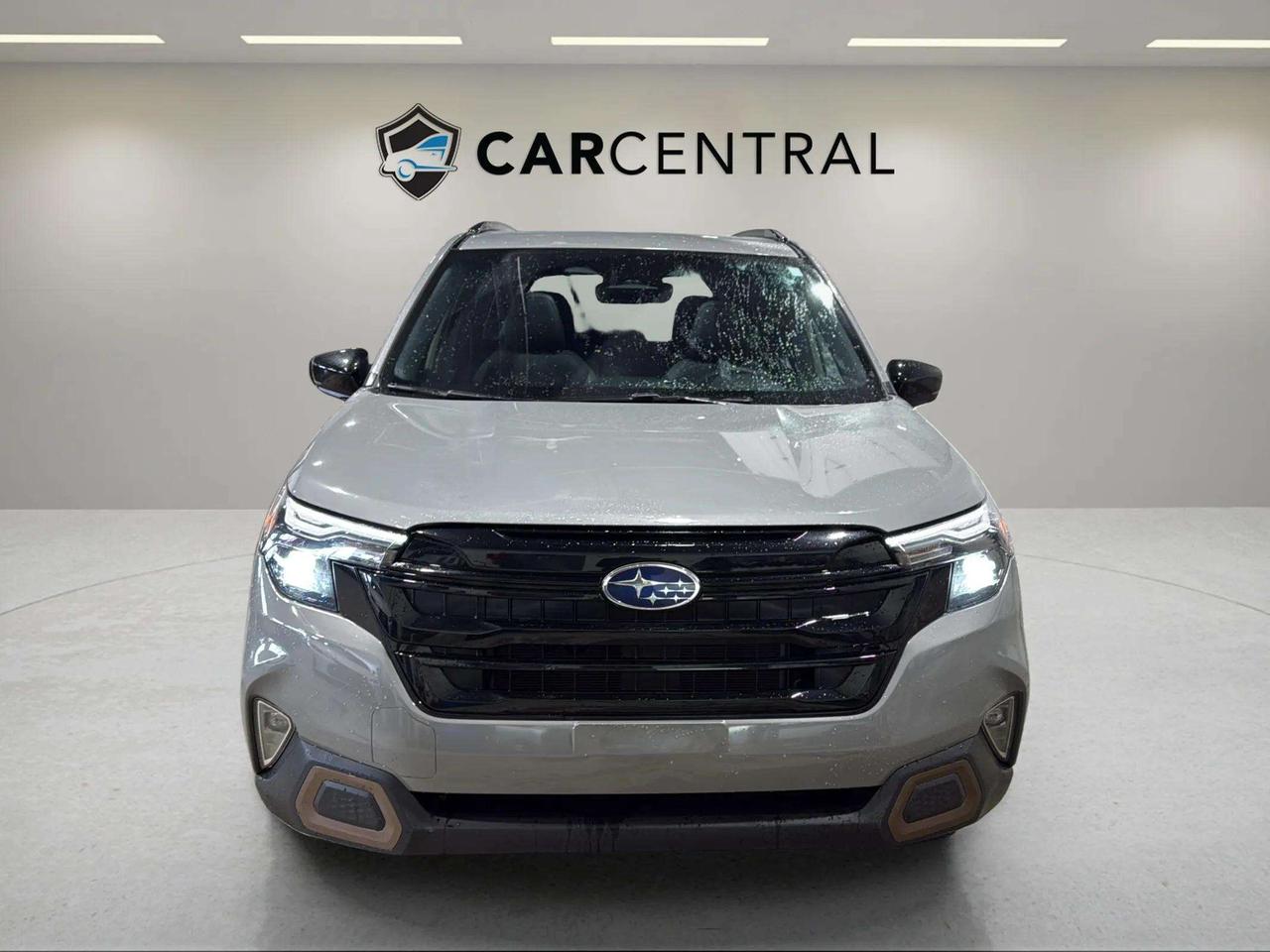 2025 Subaru Forester SPORT |LEATHER| CLEANCARFAX| PANO| CARPLAY Photo
