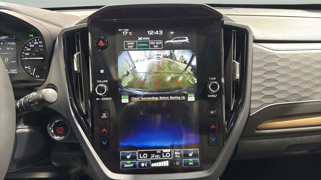 2025 Subaru Forester SPORT |LEATHER| CLEANCARFAX| PANO| CARPLAY Photo