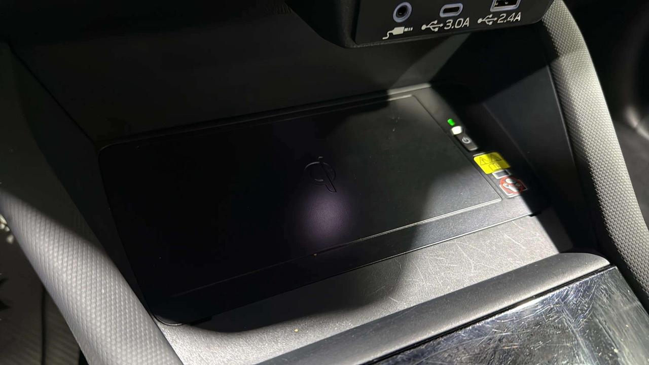 2025 Subaru Forester SPORT |LEATHER| CLEANCARFAX| PANO| CARPLAY Photo