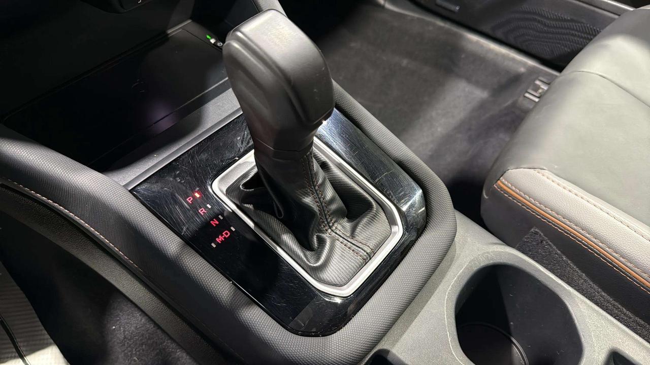 2025 Subaru Forester SPORT |LEATHER| CLEANCARFAX| PANO| CARPLAY Photo