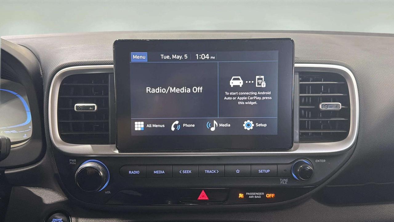 2024 Hyundai Venue PREFERRED | CLEAN CARFAX | LOW KMS|1 OWNER Photo