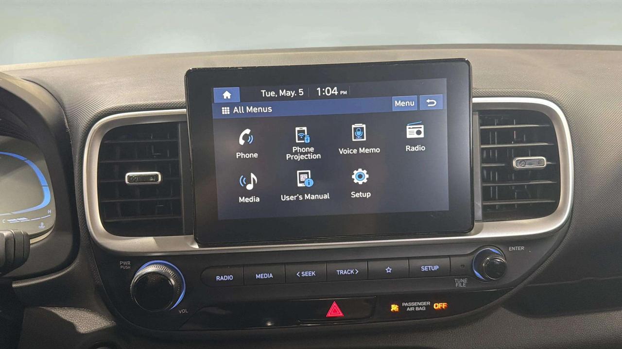 2024 Hyundai Venue PREFERRED | CLEAN CARFAX | LOW KMS|1 OWNER Photo