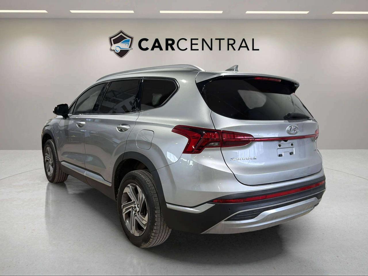 2021 Hyundai Santa Fe PREFERRED| CLEAN CARFAX| HTD SEATS | CARPLAY Photo2