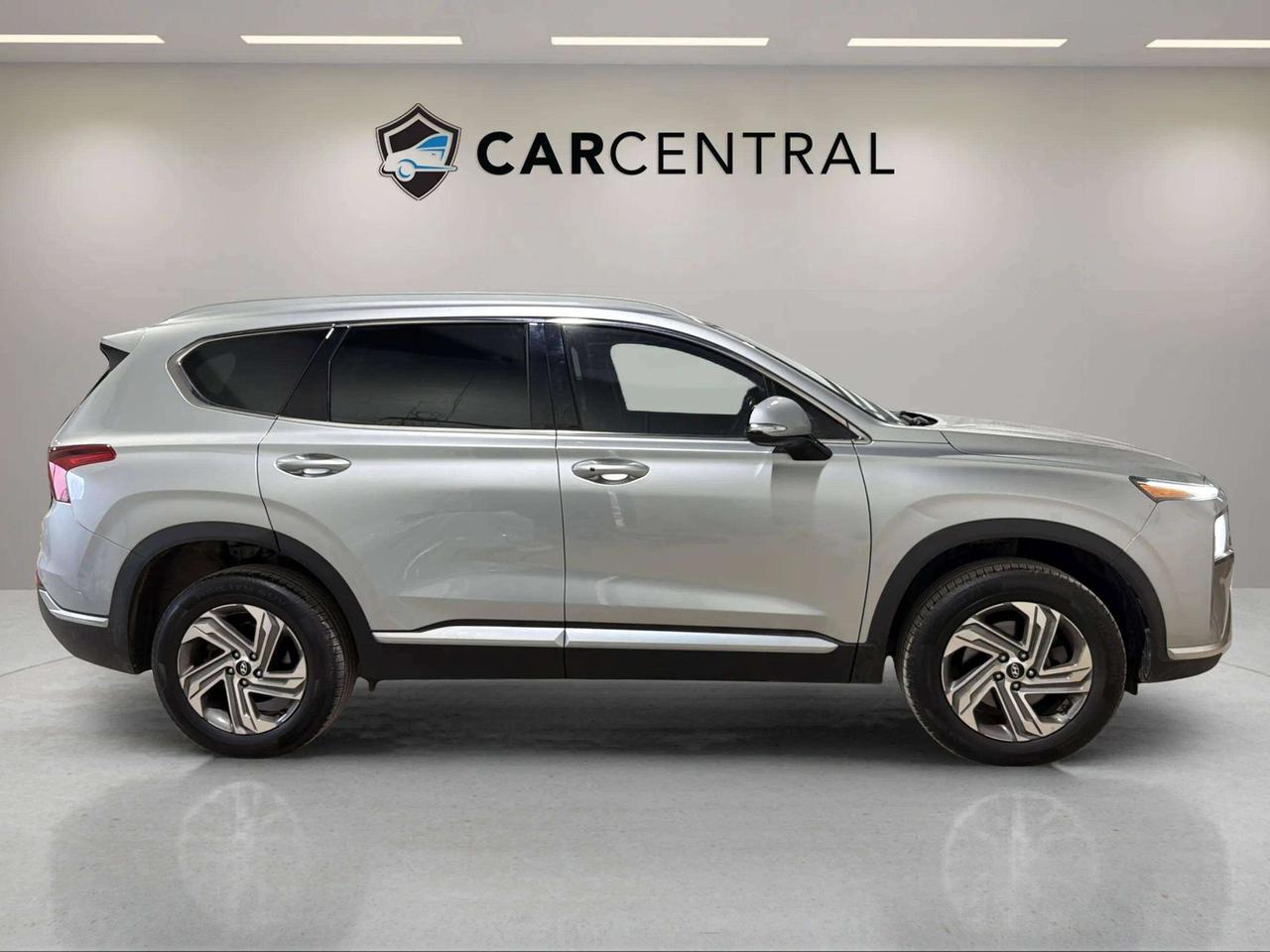 2021 Hyundai Santa Fe PREFERRED| CLEAN CARFAX| HTD SEATS | CARPLAY Photo