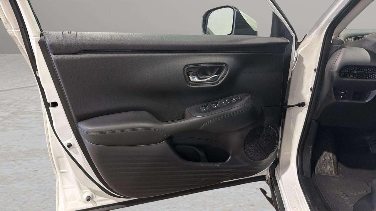 2023 Honda HR-V LX | AWD | CLEAN CARFAX | CARPLAY | HTD SEATS Photo