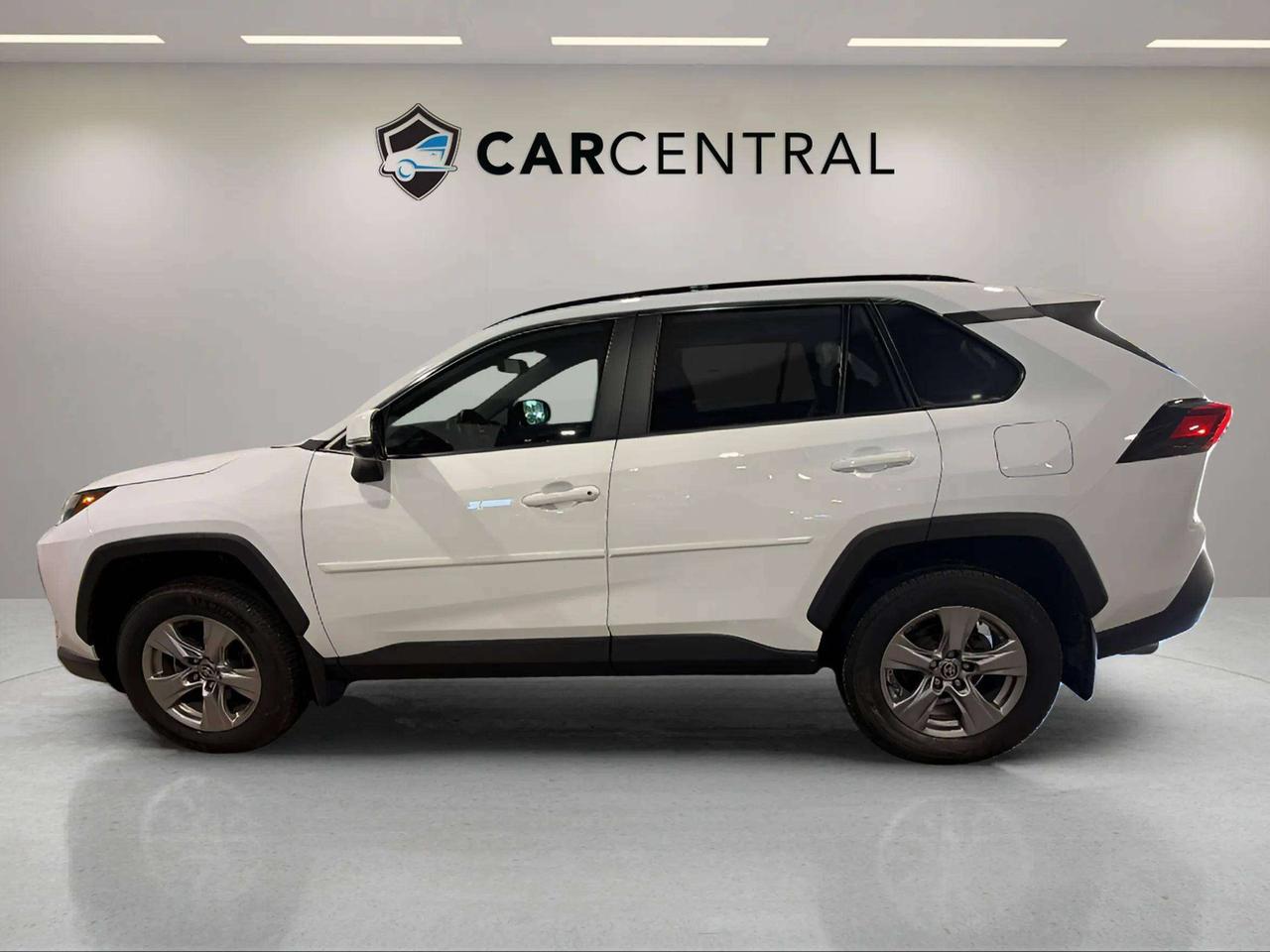 2022 Toyota RAV4 XLE | AWD | SUNROOF | 1 OWNER | CLEAN CARFAX | Photo