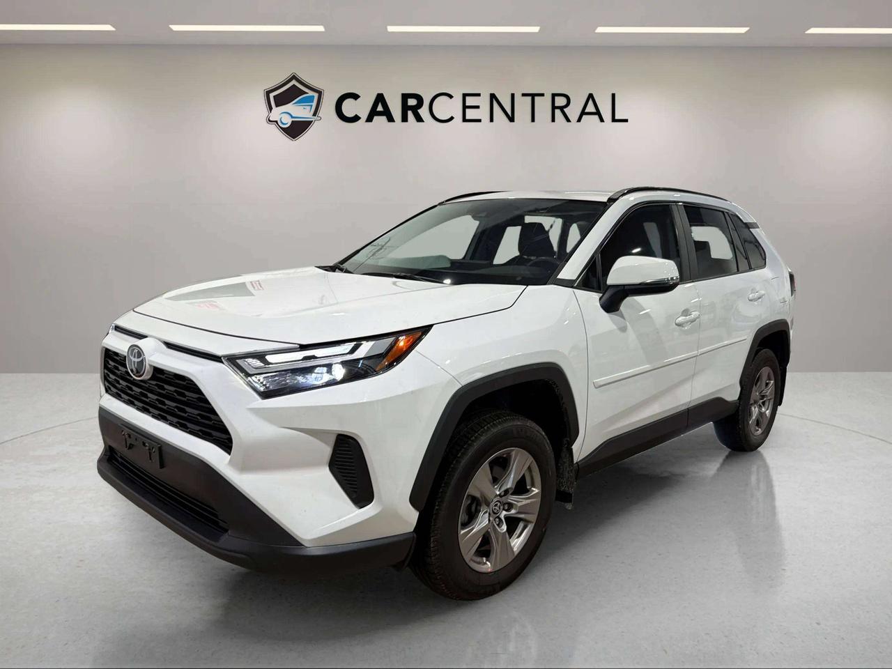 2022 Toyota RAV4 XLE | AWD | SUNROOF | 1 OWNER | CLEAN CARFAX | Photo
