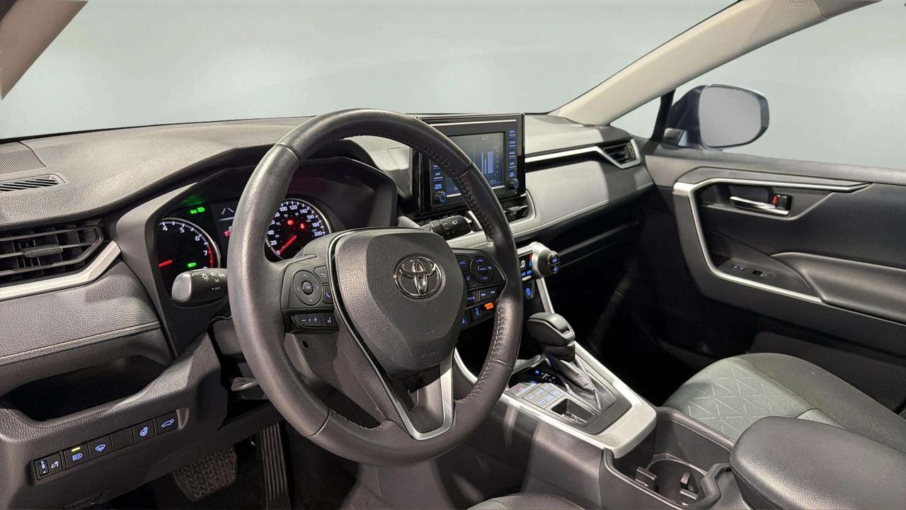 2022 Toyota RAV4 XLE | AWD | SUNROOF | 1 OWNER | CLEAN CARFAX | Photo