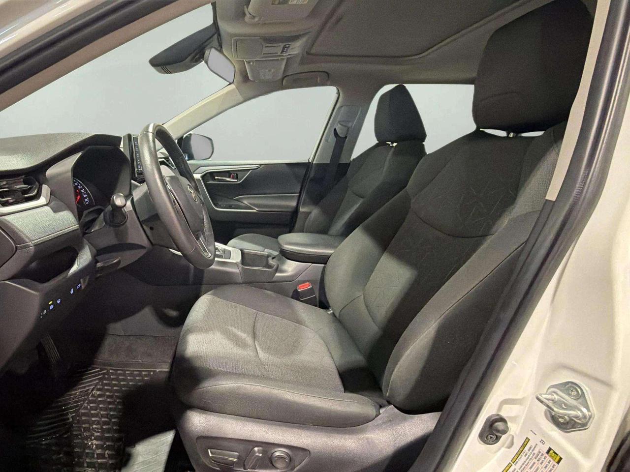 2022 Toyota RAV4 XLE | AWD | SUNROOF | 1 OWNER | CLEAN CARFAX | Photo