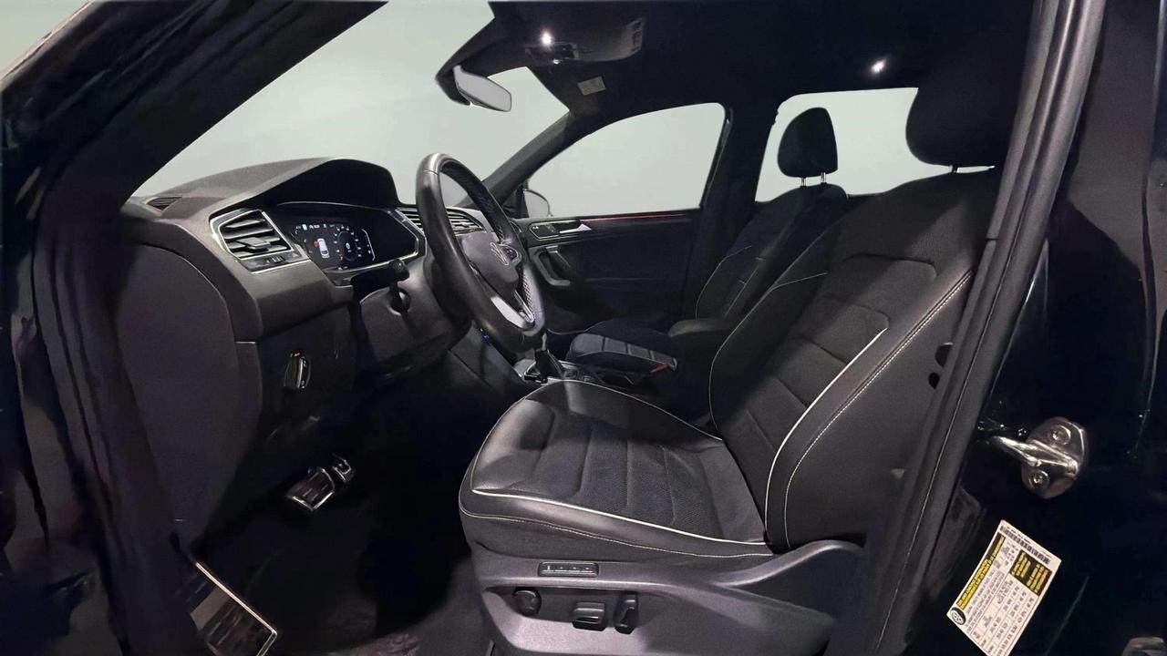 2023 Volkswagen Tiguan HIGHLINE | R-LINE | AWD | LEATHER | CLEAN CARFAX | Photo